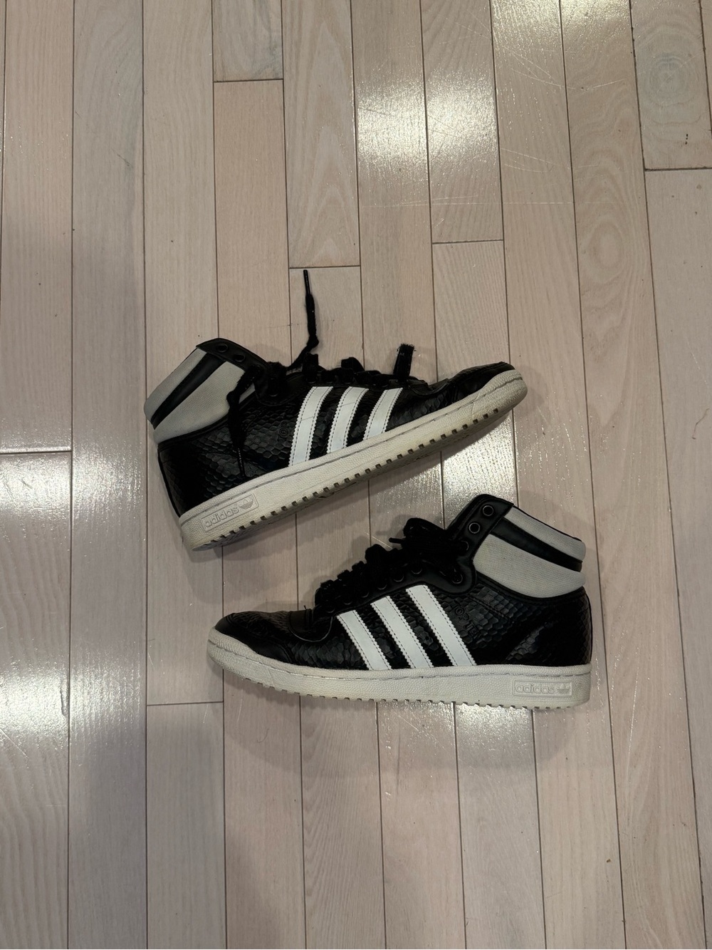 Vintage Adidas Top Ten Snake Print High Tops - Picture 2 of 6